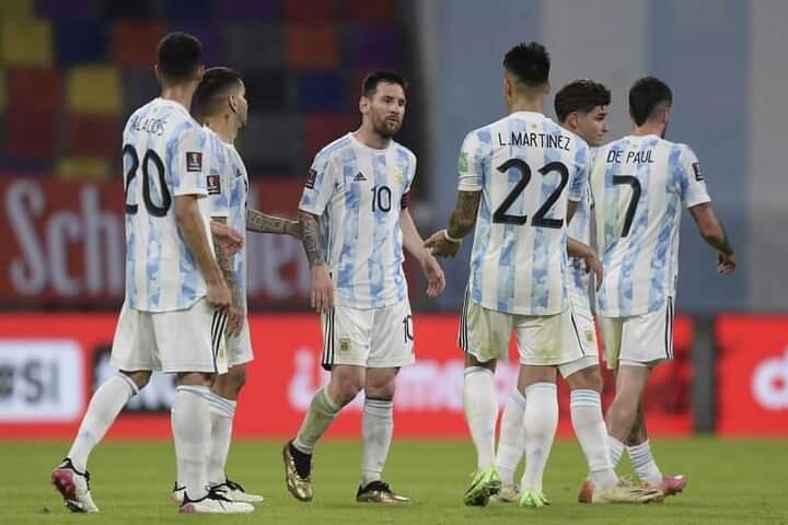 كلمات أغنية حب مثل النار مع إيقاع الجيتار